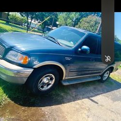 2002 Ford Expedition