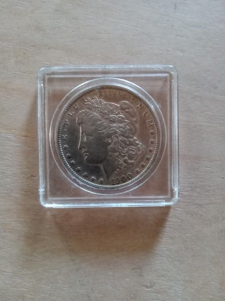 1900 O MORGAN SILVER DOLLAR