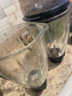Dos vasos de licuadora