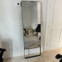 Lululemon Mirror