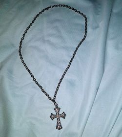 Silver Plated Chain Link Necklace With Crucifix