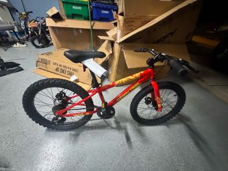 Ozark Trail 20" Mountain Bicycle, 7 Speed, Fits Riders 3'11"-4'4", Child