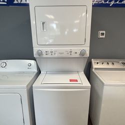 Frigidaire Electric Laundry Center (Almost New)