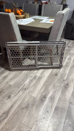 retractable baby gate