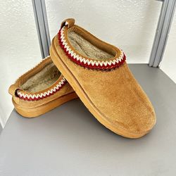 Fitory   Sleeppers  For Woman   Fuzzy Cozy Suede. Size 9