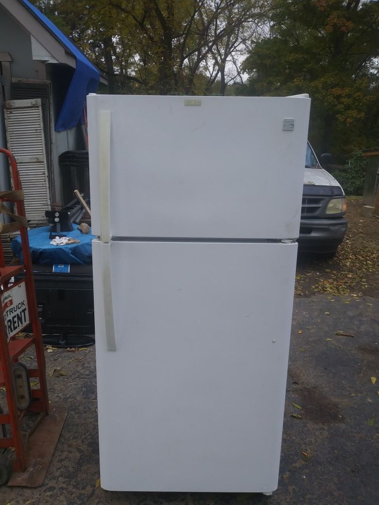 Refrigerator freezer