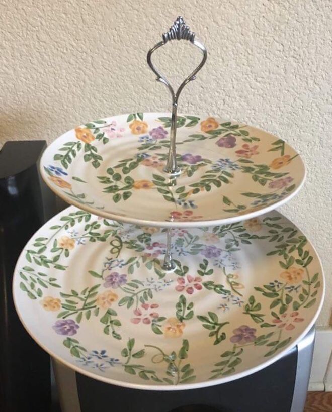 2-Tier Cake Stand (NEW)
