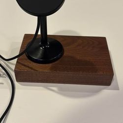 Grovemade Walnut MagSafe Stand