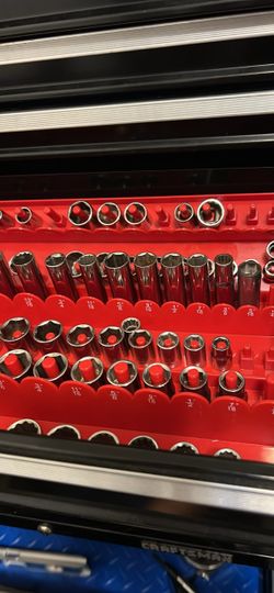 Socket Set with Red Organizer Tray