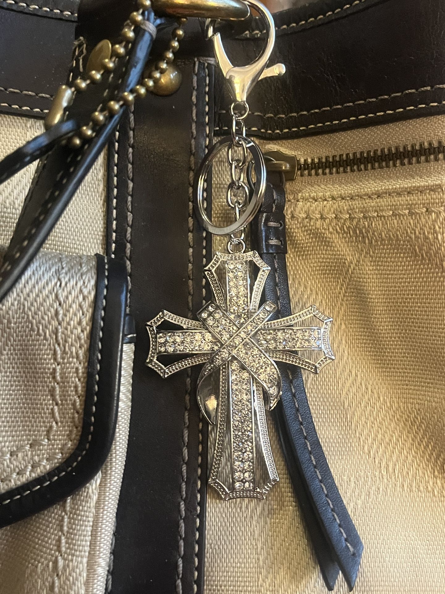 Silver Rhinestone Cross Keychain Handbag Charm Religious New In Pkg