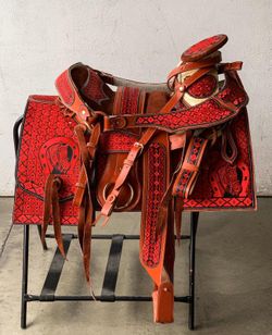 Montura bordada hecho en México 100% calidad