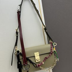 Soft Sound Shoulder Small