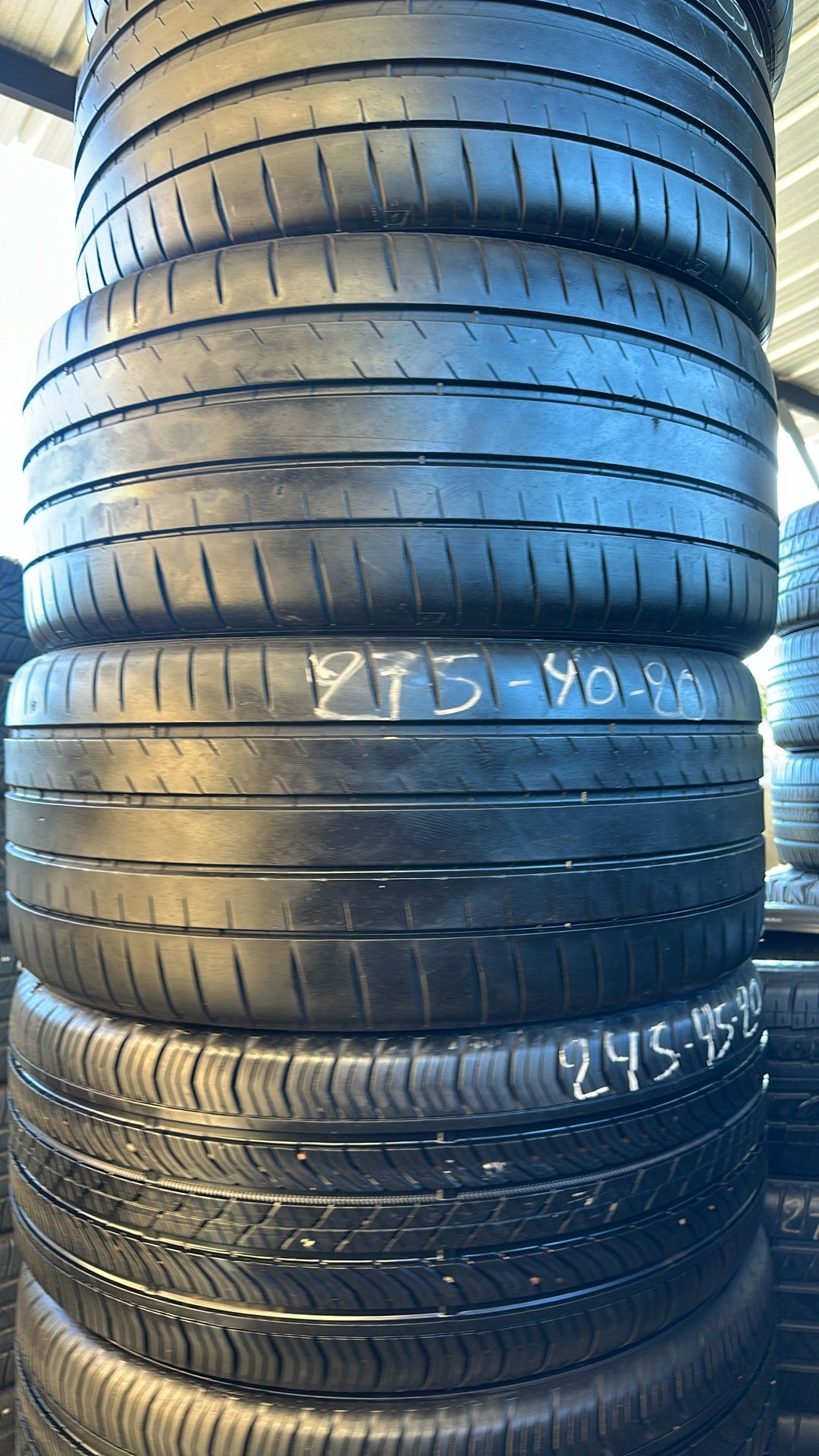 Pair Of Michelin Pilot Sport 275/40ZR20 Tires