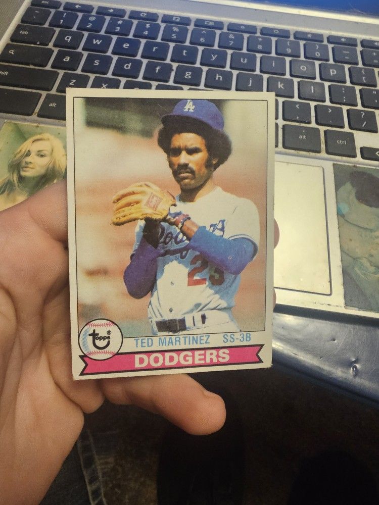 Ted Martinez Baseball Card