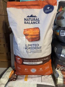 Dry dog food