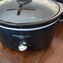 Crockpots Two Of Them One No Lid