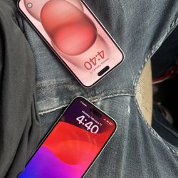 I Phone 15 Pluses Green And Pink 550 Esch