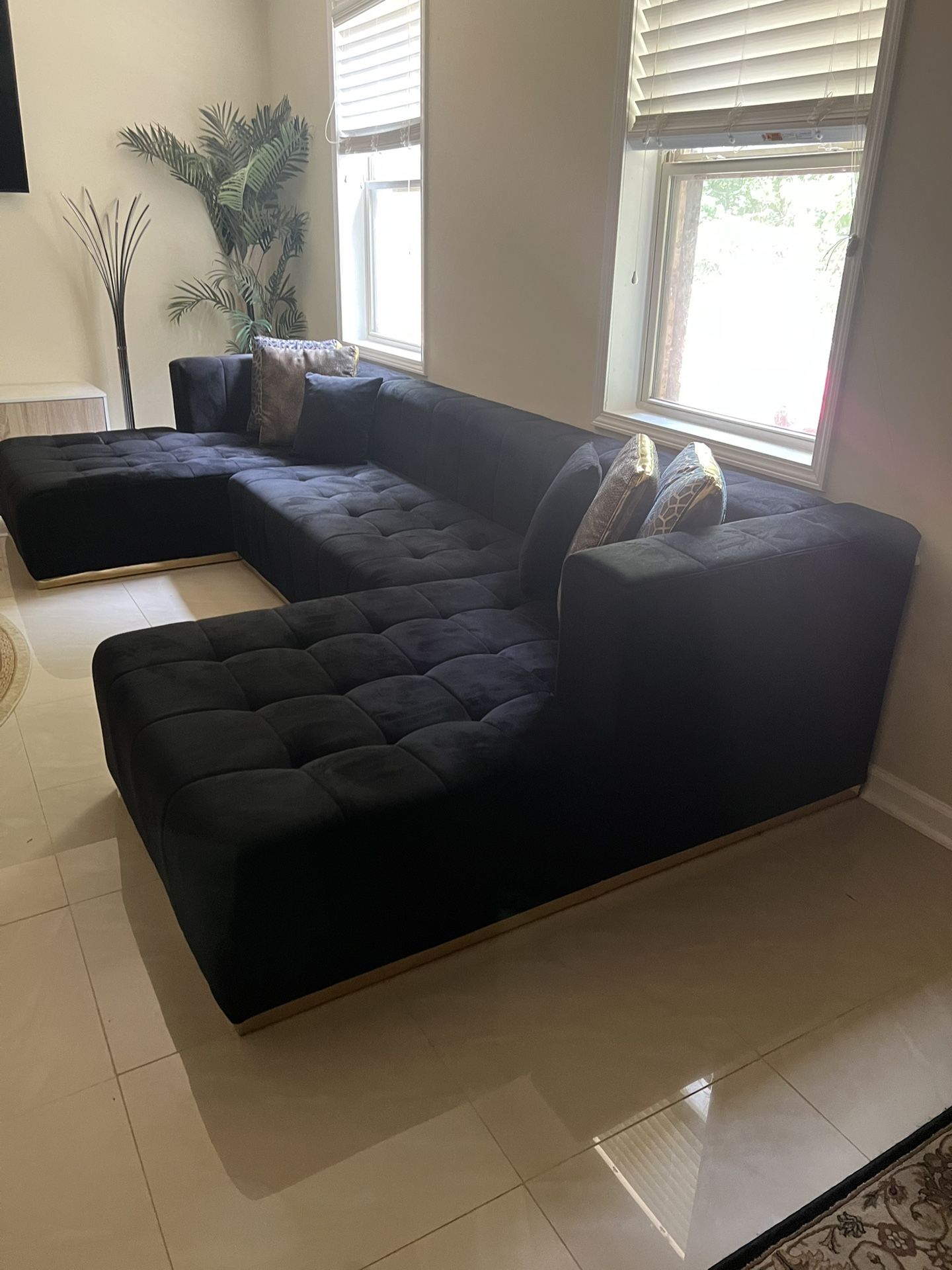 Black velvet Sectional Sofa (HUGE)