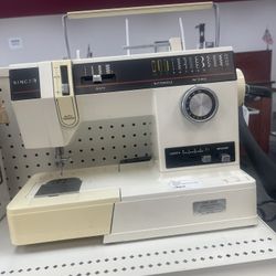 Singer Sewing Machine 
