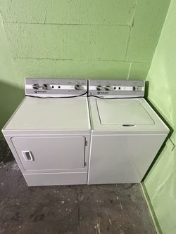 Speed Queen Washer & Gas Dryer Set