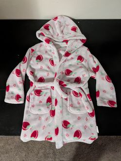 Little Girls Strawberry Bath Robe Size 5 / 6 years