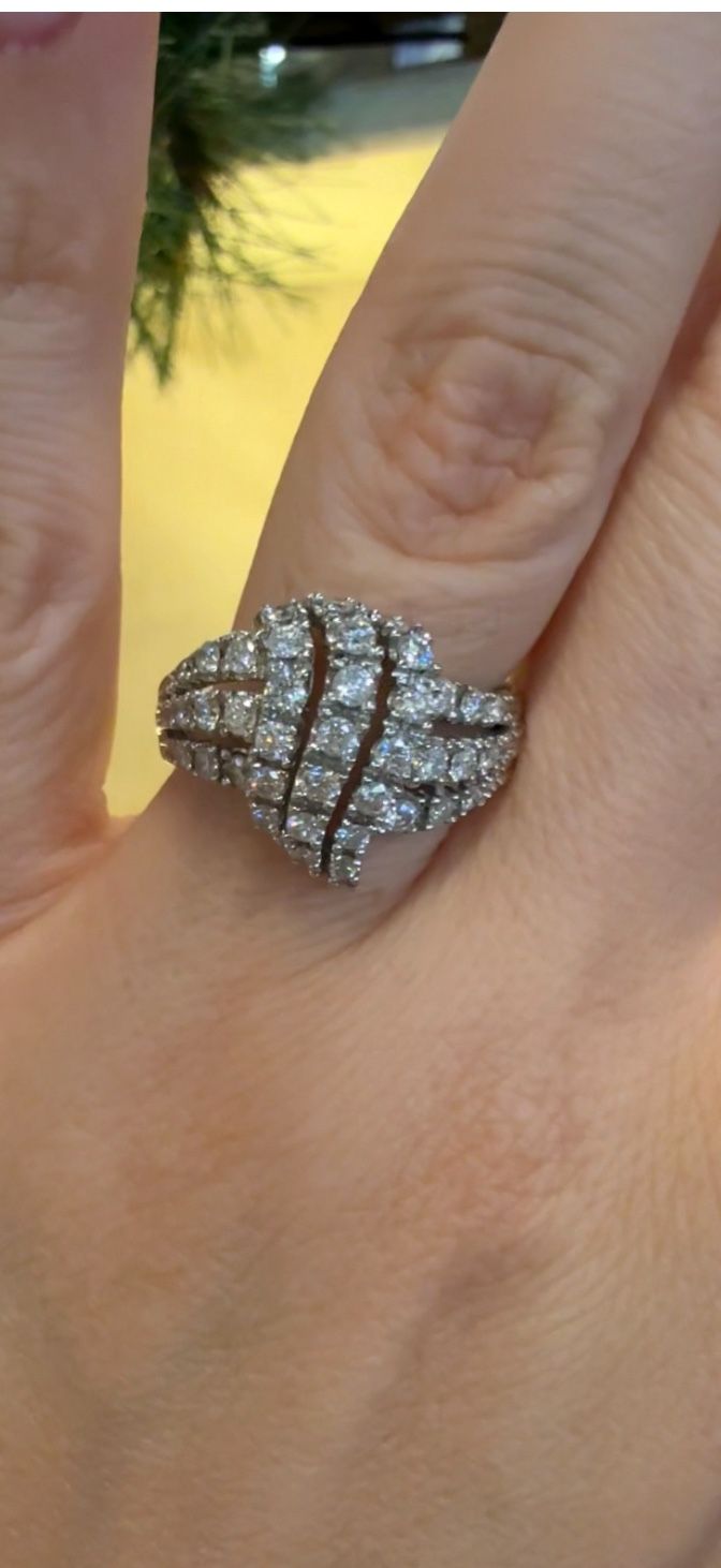 14K Gold Natural Diamonds Estate Ring