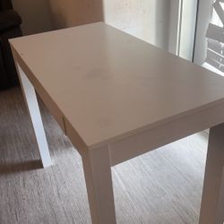 White Desk 