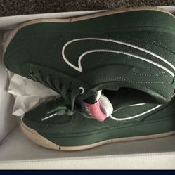 Size 11 Book 1 used twice 80 or best offer 