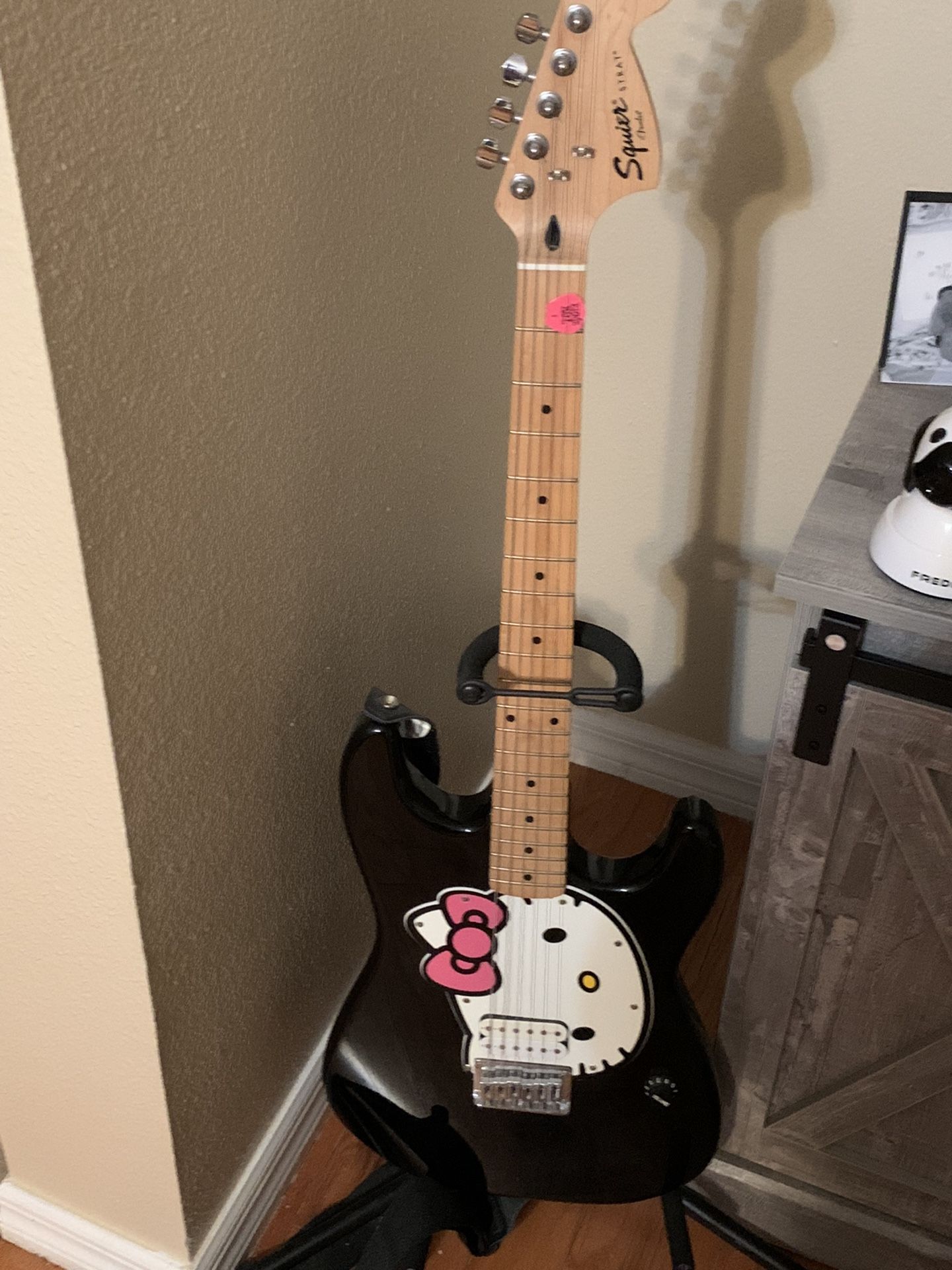 Hello Kitty Fender Electric Guitar