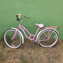 Vintage Schwinn - Windwood Women's Cruiser Bike