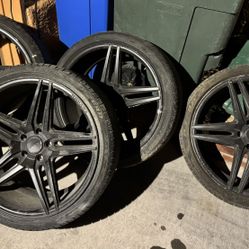 20” ROHANA Stagger wheels. 