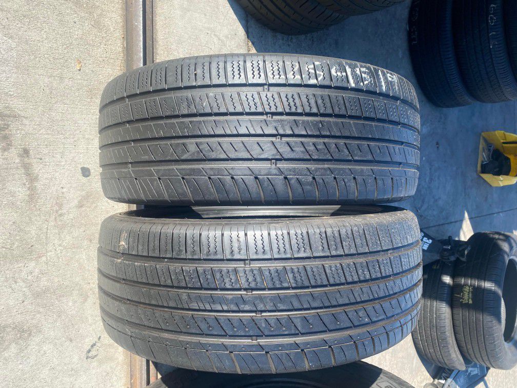 225/45R19 Kumho Ecsta LX Pair of Used Tires