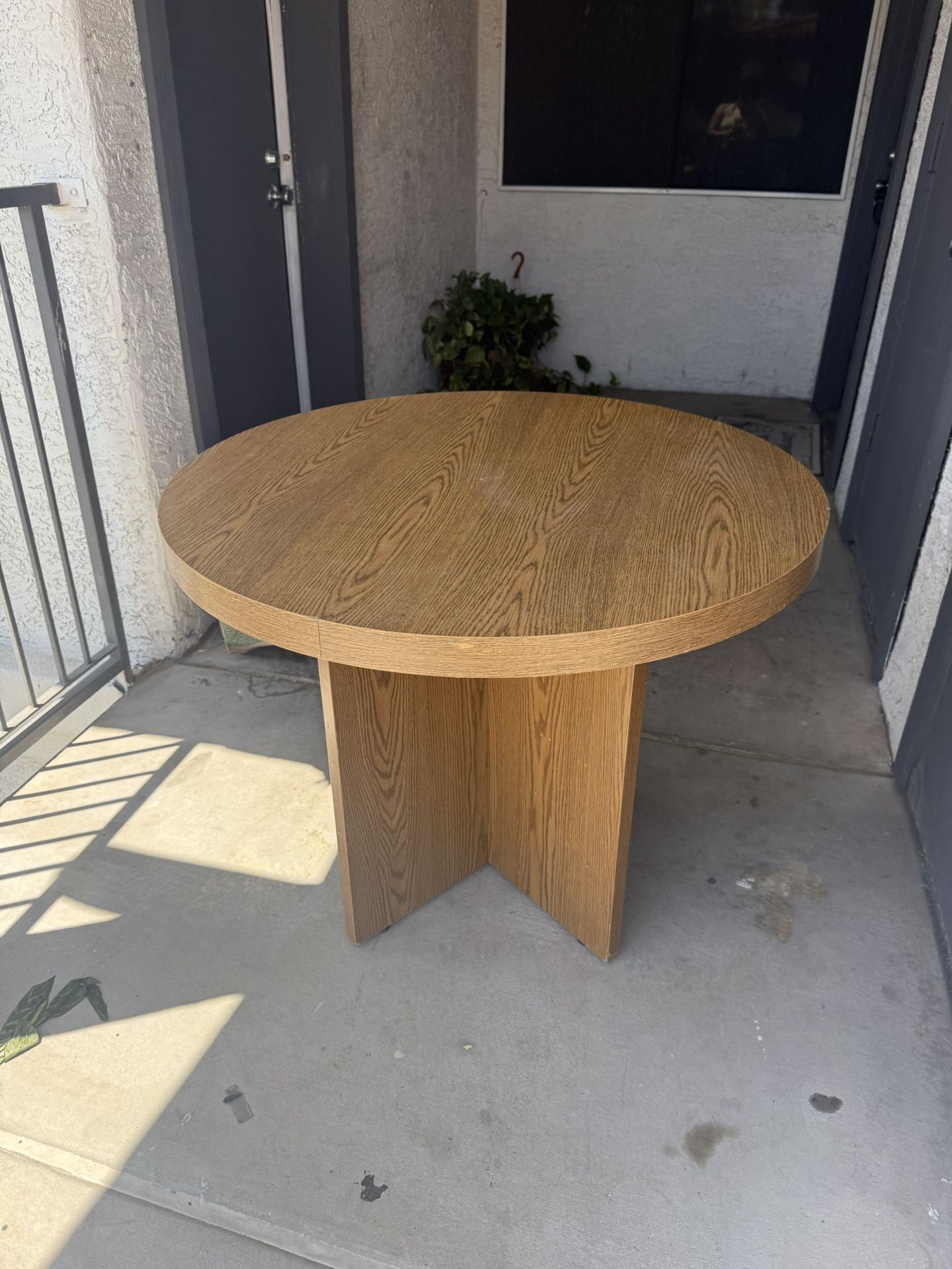 Dinning Table & Chairs.
