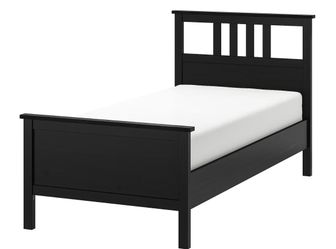 Twin Bed With boxspring 