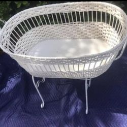 Antique bassinet