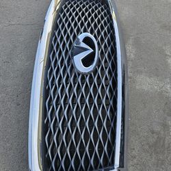 Infiniti Qx80 grille oem