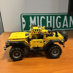 Lego Technic: Yellow Jeep Wrangler Rubicon Set 42122