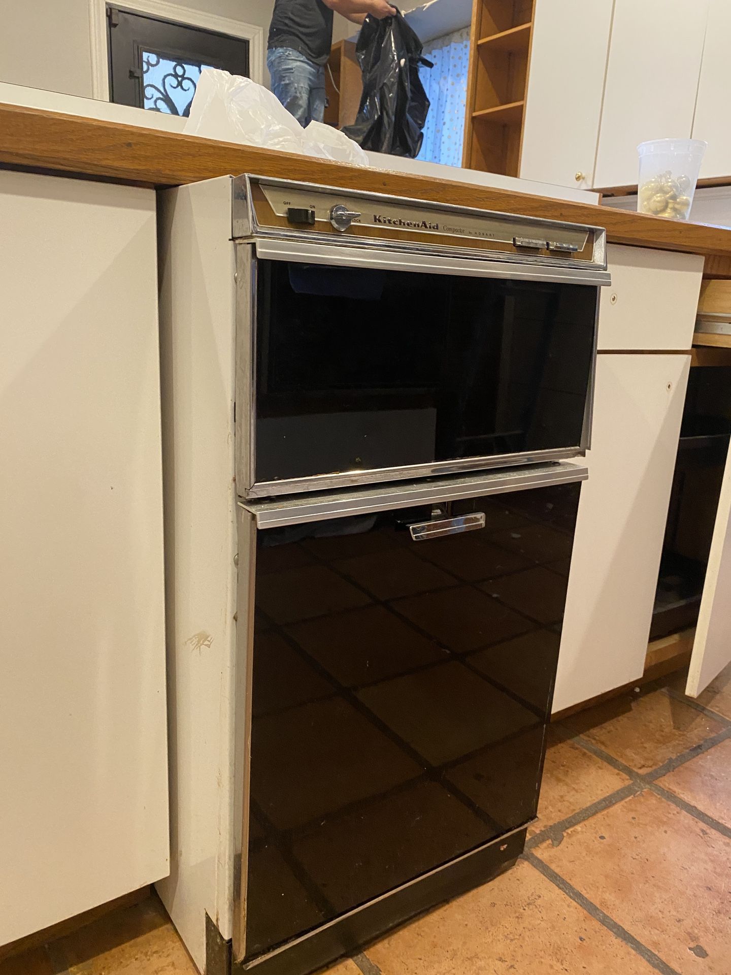 Kitchen Aid Trash Compactor