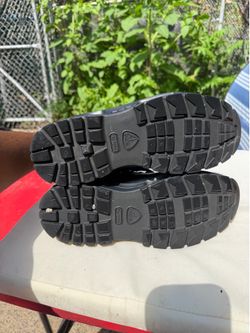 Nike acg boots size 8.5