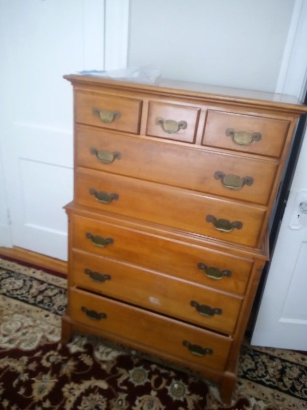 Dresser.