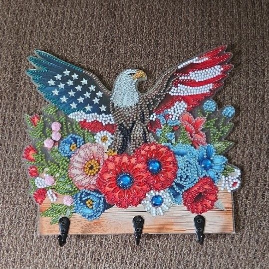Red and Blue Patriotic Wall Hooks Decor