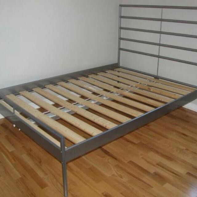 Queen Metal Mattress Frame and Platform with Wood Slats. (Ikea Heimdal