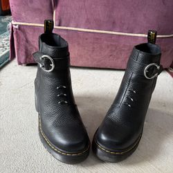 Size 8 Doc martens 