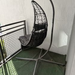Outdoor Swinging Chair 