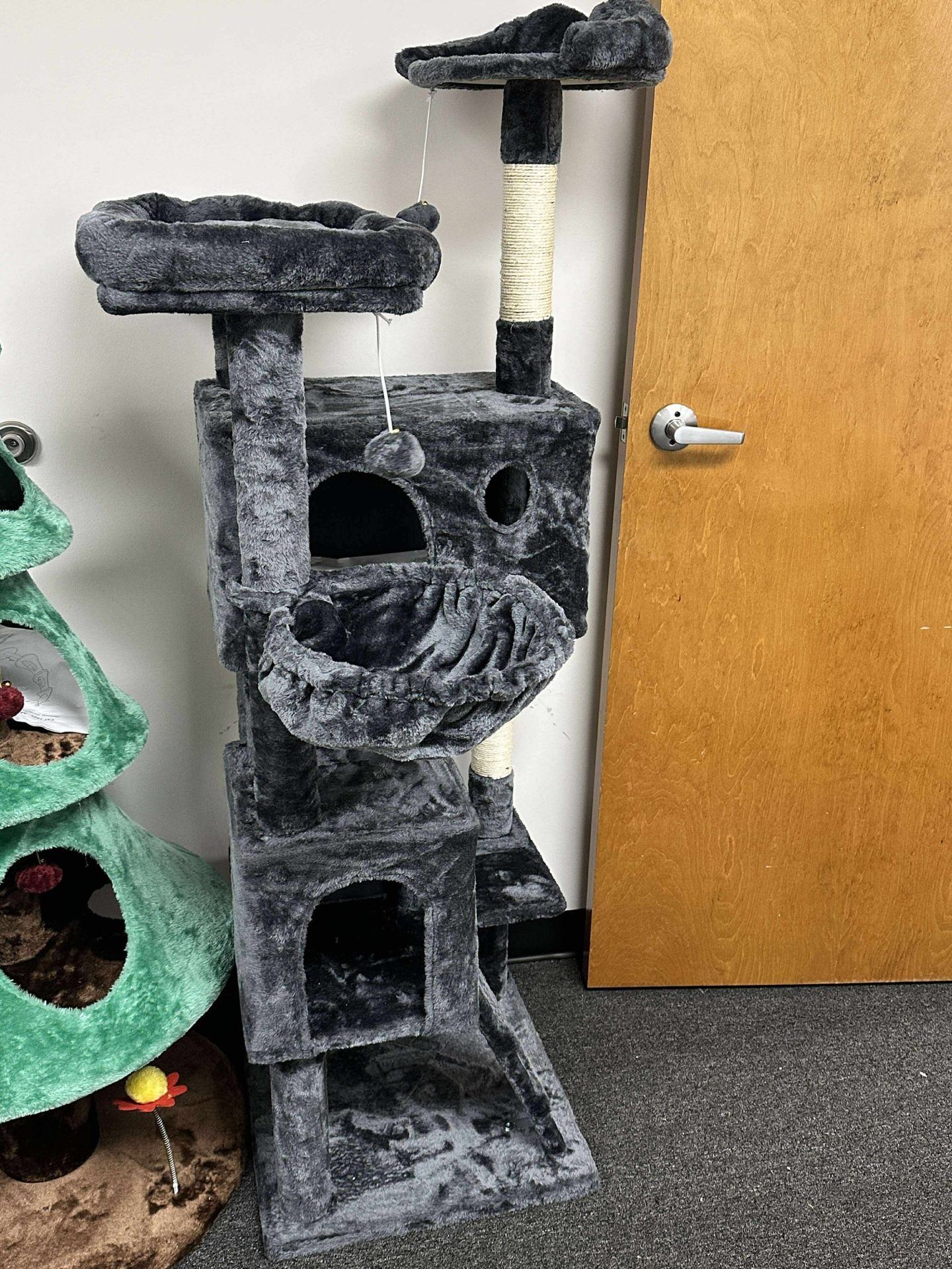 64 Inches Cat Tree Tower/Multi-Level Activity Center for Indoor Big Felines