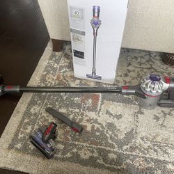 Vacuum Very Nice Dyson $350