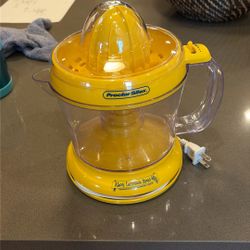 Alexis Citrus Juicer