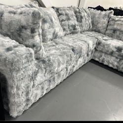 NEW SECTIONAL SOFA WITH FREE DELIVERY WITHIN DFW