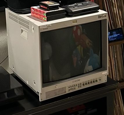 SONY TRINITRON PVM -20M2MDU 20” CRT MONITOR