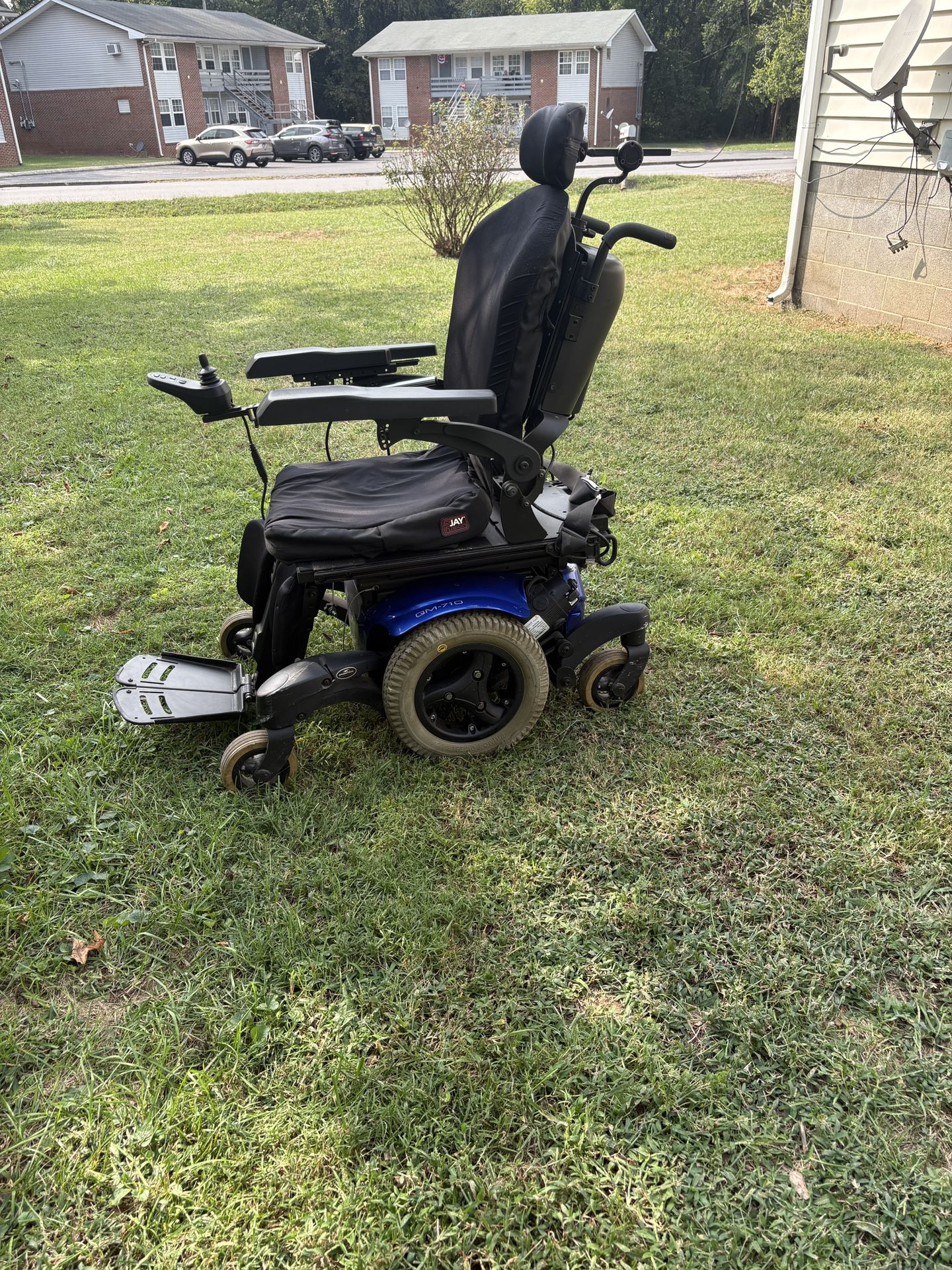 Quickie QM-7 Series power wheelchairs